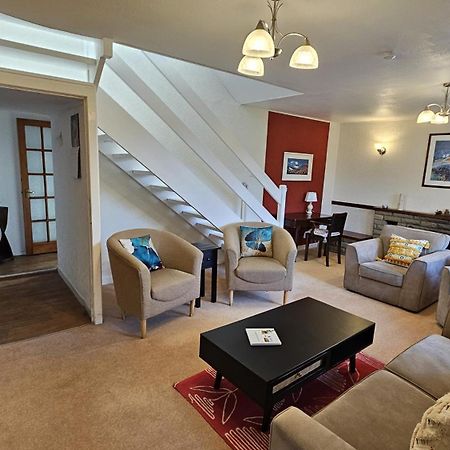 Donmar Cottage Skeabost Екстериор снимка